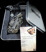 Load image into Gallery viewer, Green Sweeper Nixie Tube Steampunk/Cyberpunk Fusion LED Necklace